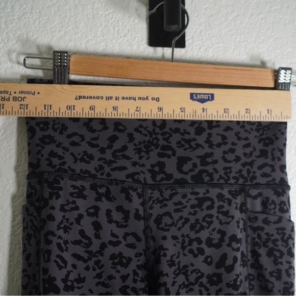 Athleta Leggings Women’s Salutation II Capri Black High Rise Yoga Size XS - Picture 6 of 8